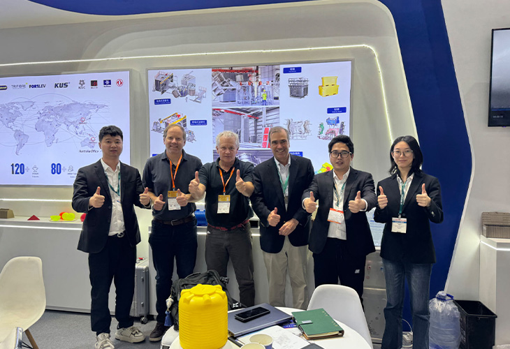 旭日滾塑科技有限公司在上海國家會展中心亮相2024年國際塑料橡膠展