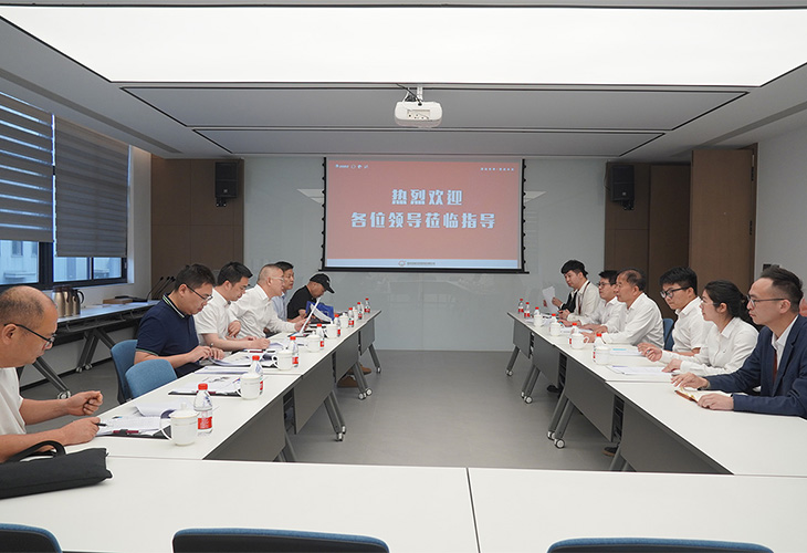 臺(tái)州市經(jīng)信局領(lǐng)導(dǎo)蒞臨溫嶺市旭日滾塑科技有限公司開展專項(xiàng)視察與指導(dǎo)