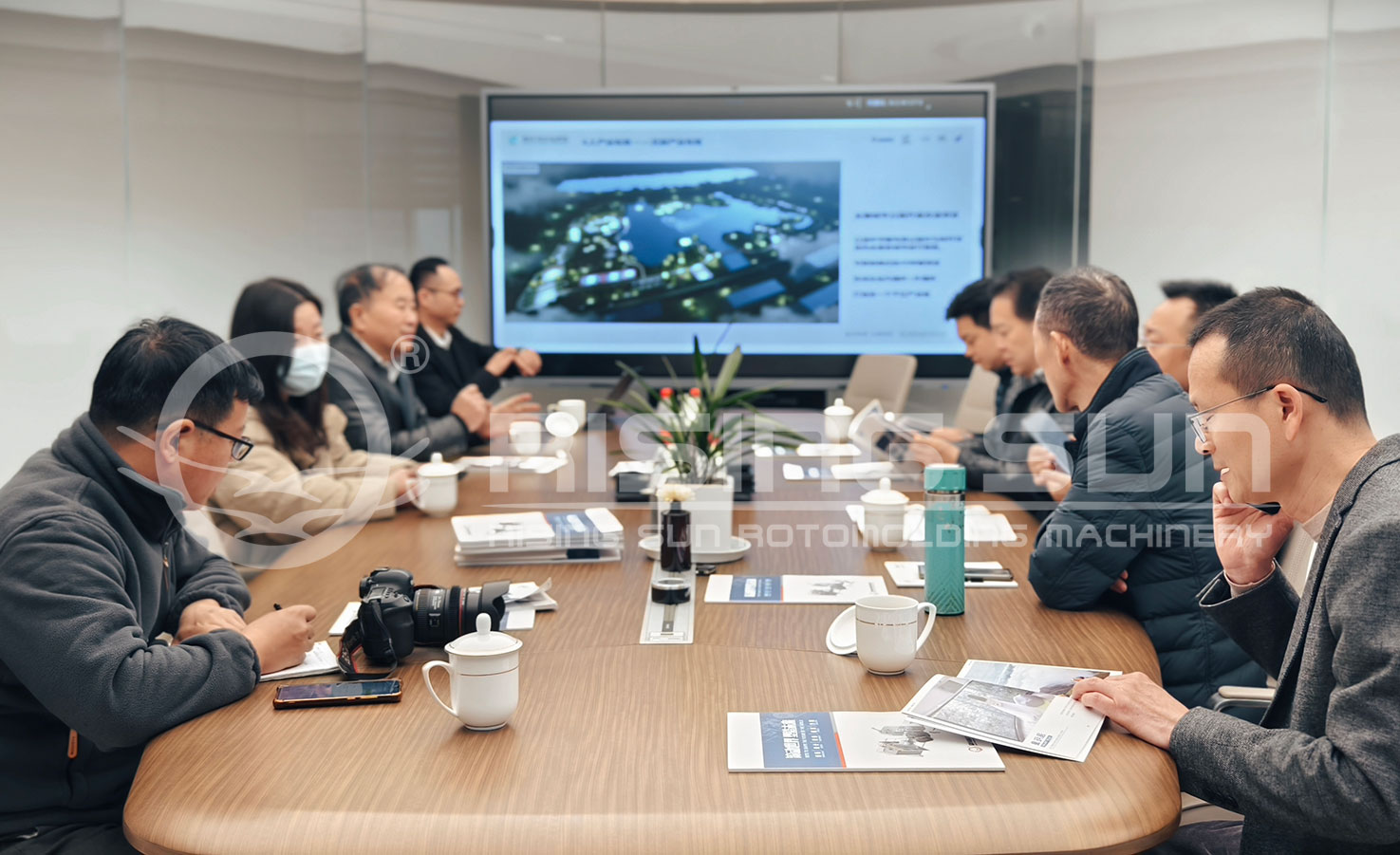 旭日新聞 | 政府領(lǐng)導(dǎo)蒞臨視察，共話企業(yè)成長(zhǎng)新藍(lán)圖